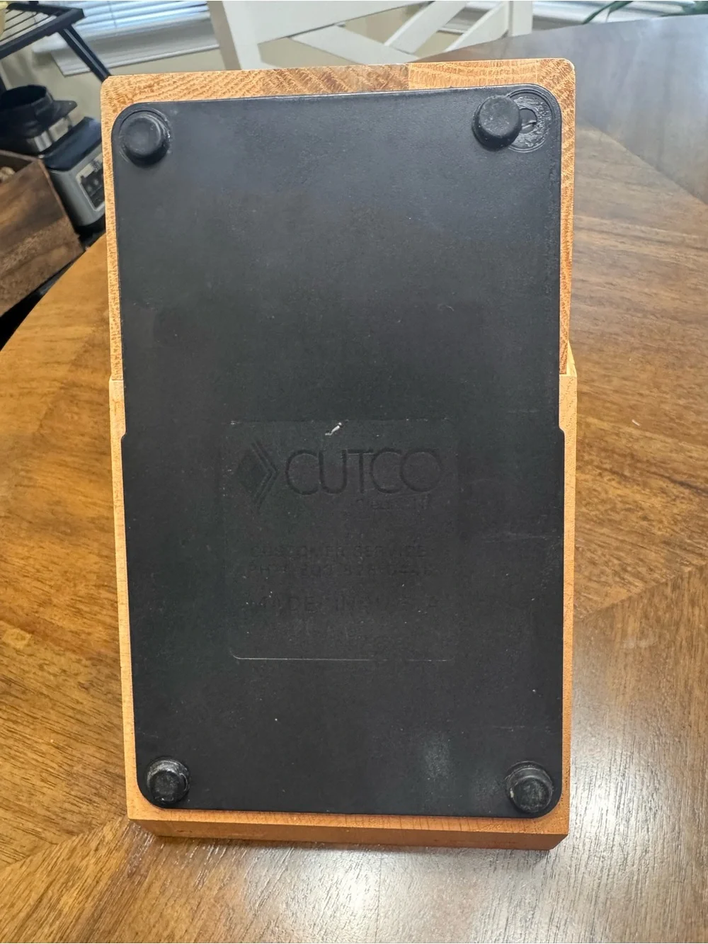 Cutco Homemaker 18 Slot Solid Wood Knife Block in great condition.